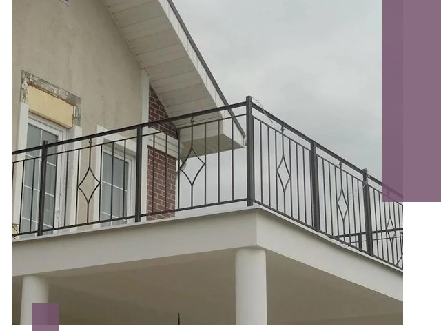 Изготовление балконных ограждений в Петропавловске-Камчатском из металла и стекла