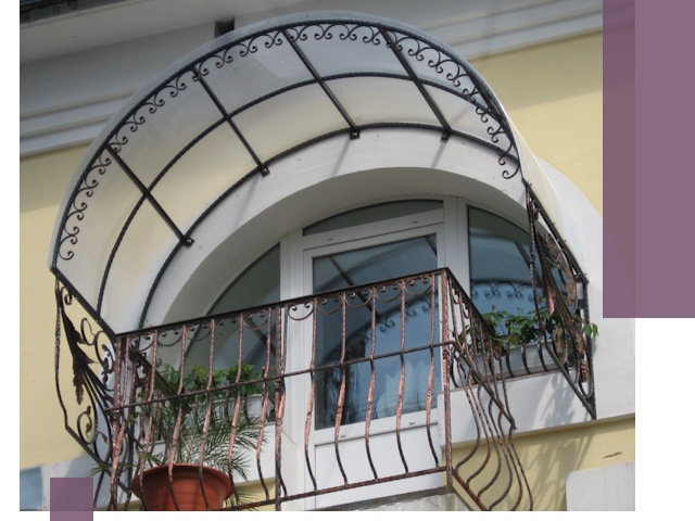 Козырьки над балконом в Петропавловске-Камчатском — изготовление и монтаж