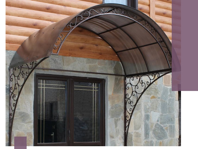 Арочные козырьки под ключ в Петропавловске-Камчатском: изготовление и монтаж